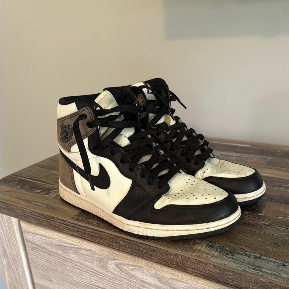 Air Jordan 1 Retro High OG “Dark Mocha” US Men’s 7